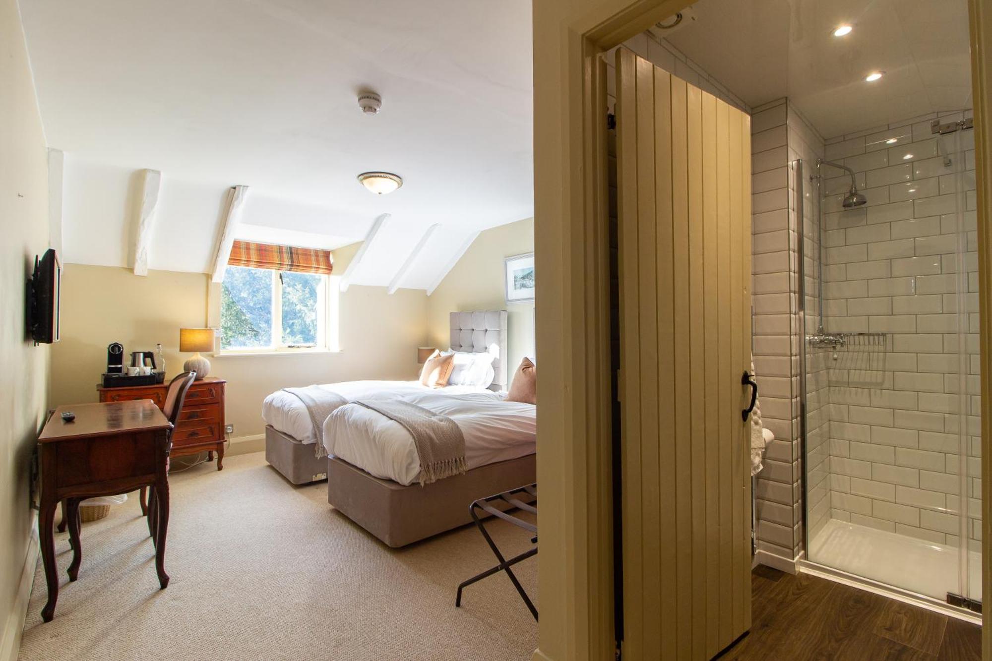 Parva Farmhouse Riverside Guesthouse ทินเทิร์น ห้อง รูปภาพ